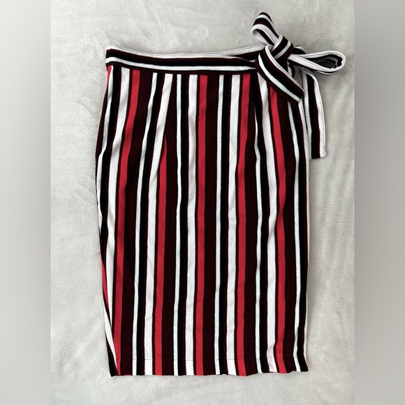Express Vertical Stripe Pencil Side Tie Waist Skirt Sz 8 M - Picture 1 of 6
